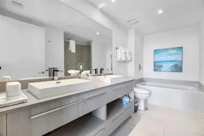 Image de Top Floor Ocean View Corner Unit 2bed Hyde House