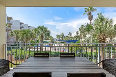 Image de Waterscape C302 ~ Free Beach Service ~ Great view of the Resort!