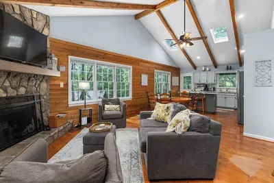 Image de Mountain Family Escape! Game Room, Walk to Lake and Park