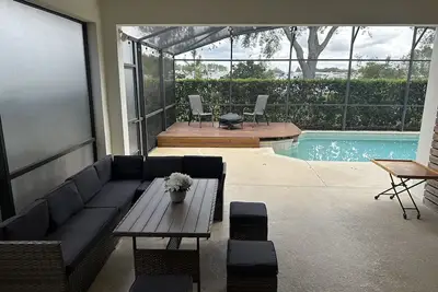 Image de Hot tub Heated Pool Close to Disney