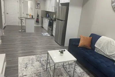 Image de Unique and Spacious 1br Basement near Anthony Henday.