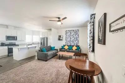 Image de New! 5 Min to Casinos/River/Lake Mohave - Sleeps 8
