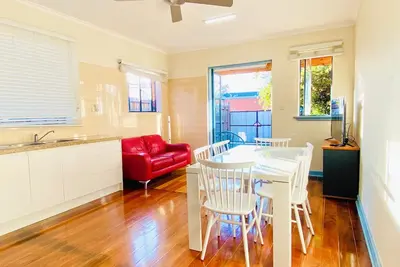 Image de Bay Rd | Kids & Pet Friendly | Free Parking