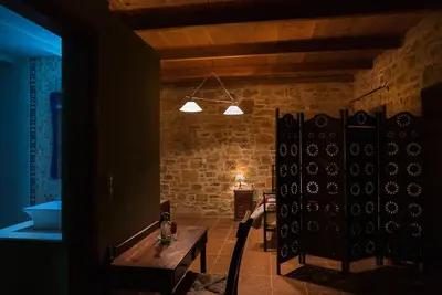 Image de Maison de campagne \"Akros Oreon Apartment Voliares\" avec vue sur les montagnes, terrasse et Wi-Fi