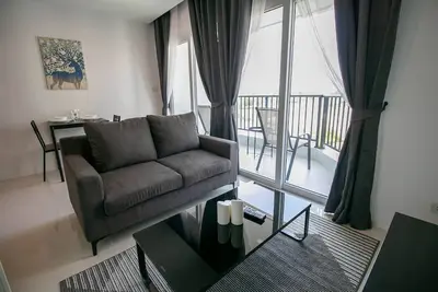 Image de 1 bdrm 1bath modern style, 2 minutes to the beach, High speed Wi-Fi