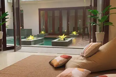 Image de Tropical Villa in Bandung, West Java with Private Pool