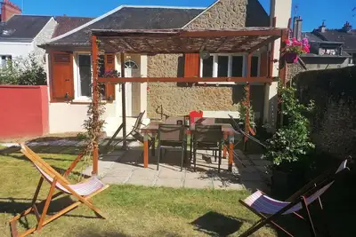 Image de Charmante maisonnette et son petit coin de verdure