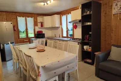 Image de Chalet spacieux 10 pers. avec jardin, cheminée, cuisine équipée à Cohennoz, proche nature