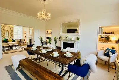Image de Period Penthouse with Stunning Views over Bath!