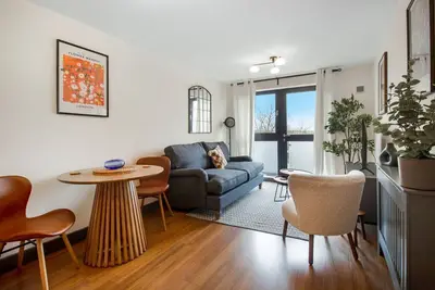 Image de Central 1 Bd + Sofa Bed - 2 mins to Centre