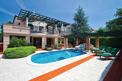 Image de Superbe maison à Porec avec WiFi