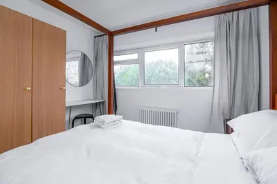 Beautiful Stylish Two Bedroom Apartment in Epsom!