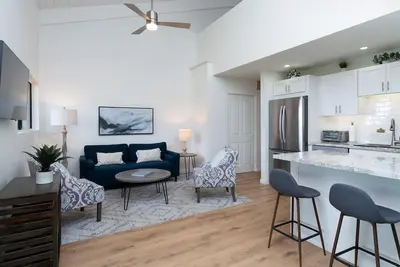 Image de Beautiful 3 Bedroom Condo with Ocean View, Pool, Walking Distance to Beach