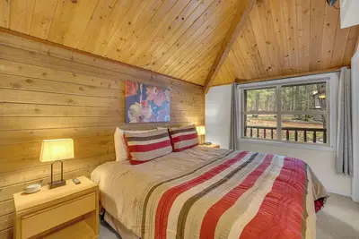 Image de Pet friendly, foosball, hot tub, near park, bikes