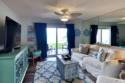 Image de Regency Towers #107 East | Pool + Beach Access!
