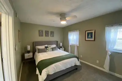 Image de Cozy cottage for a couple's weekend get away!