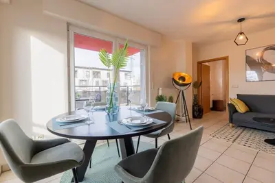 Image de Chic and Comfort in Central Esch