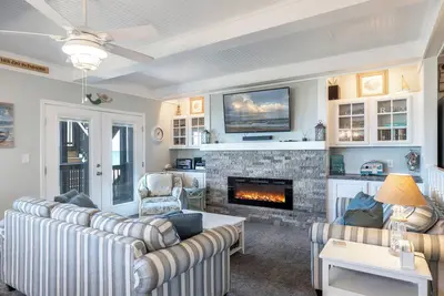 Image de Ocean Reef 3-A1, Oceanfront Condo in Emerald Isle, Nc!