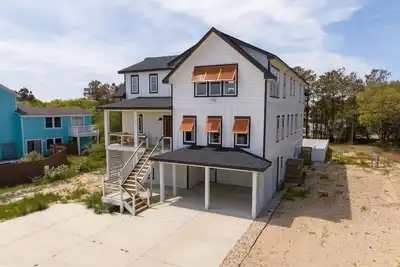 Aurora Elevator Theater Rec Room, Pool & Hot Tub