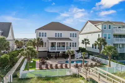 Image de The Pressian: Oceanfront, Pool & Hot Tub