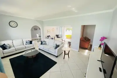 Image de Serene and Scenic Caribbean House w/Pool - 2 min walk to Beach!