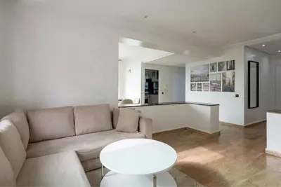 Image de Luxurious & charming 2 bedrooms / 5min train station Rabat city