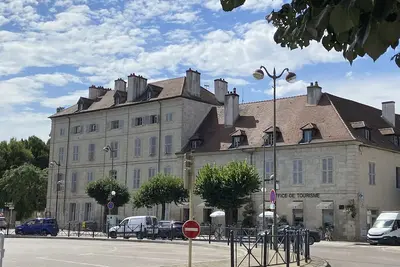 Image de Chez Faustin et FélicieAppartement 2 chambres Place Grevy avec cave pour vélos