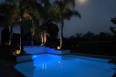 Image de Thousand Oaks Pool Paradise—Private Home, Pool, & Free Heated Hot Tub!