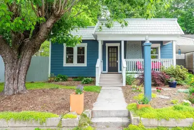 Image de Artisan Gem - 2 Br \/ 1 Bath