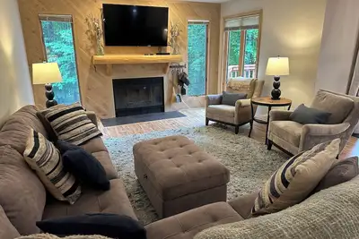 Image de Updated Phase 2 Hideaway Valley Condo Nestled in the Woods