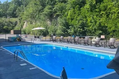 Branson Bliss: Relaxing Studio Stay in a Prime Location