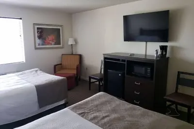 Inviting Studio with Pool for Couples in Branson