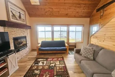 Image de Huber Cottage - Lakefront Cabin w\/Dock and Beach