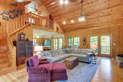 Image de Relaxing Saluda Home Near Waterfall Trails!