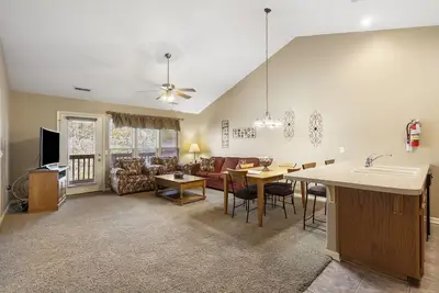 Image de Condo + Suite: Lock-off Connecting Units at StoneBridge