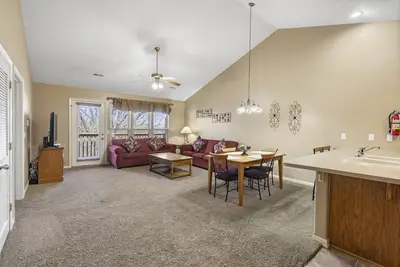 Image de Family Condo in a Lovely, Gated Golf Resort near Silver Dollar City