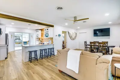 Image de Pet-Friendly Cocoa Beach Home: Walk to Beach!