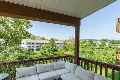 Image de 2br Walk-In ~ Water View ~ Central Location ~ Free Tickets Included! (Fc40-5)
