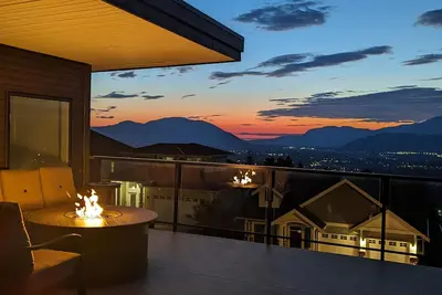 Image de A Mountain Retreat with Views, Hot Tub & Ac
