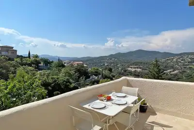 Image de Appartement T2 - 3 personnes - Climatisation - Piscine et tennis résidence - WiFi - Vue. . .