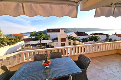 Image de Vacation apartment/apartment for 6 guests with 85m² in Seget Vranjica (187817)
