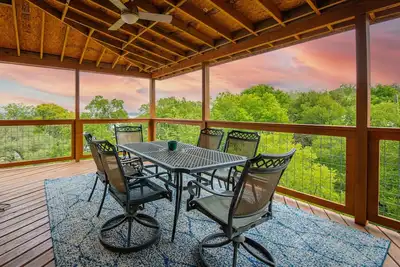 Image de Lake access-Huge balcony-Fire Pit-Outdoor Game room-Lake view-Hiking Park