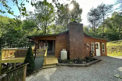 Image de Sunburst Falls Hideaway in Eastern Smokies - Spa
