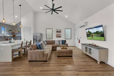 Image de Desert Bungalow: Community Pool, Hot Tub, Splash Pad