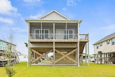 Image de Perfectly SeaSun'd | Steps to Beach + Canal Front!