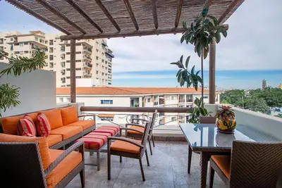 Image de Amazing Location - 1 block to beach