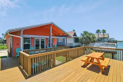 Image de Amigo Bay | Pet Friendly, Dock, Canal Views