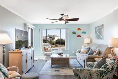 Image de Point Emerald B-204, Almost Oceanfront Condo in Emerald Isle, North Carolina!