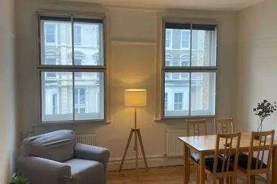 Spacious 1-bed Room Flat London