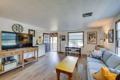 Image de Pet-Friendly Mt Dora Apartment w/ Deck - Near Lake